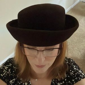 Vintage rich brown w/Merrimac body (imported fur) hat- late 1950/early 1960s